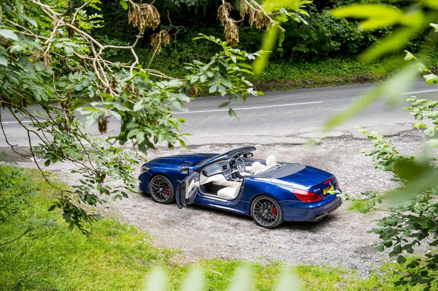  Mercedes-AMG SL63 2016 года  (UK) (фото 16 из 30)